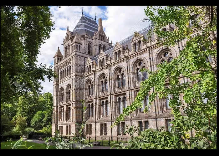 Charming 1 Bed Apt In Kensington - Free London Tour Included By City Apartments Uk Short Lets Serviced Accommodation